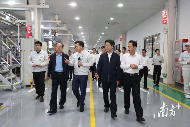 广东工业大学读书班赴广汽埃安开展主题教育。 广东工业大学读书班赴广汽埃安开展主题教育。
